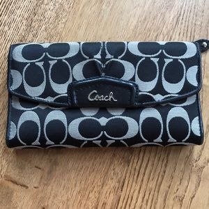 Coach wallet barely used